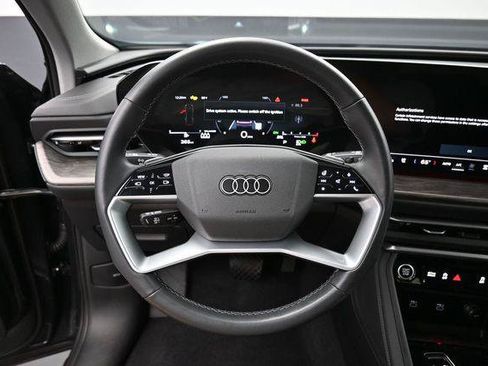 Used 2025 Audi Q5 Premium Plus w/ Premium Plus AWD/4WD image 15
