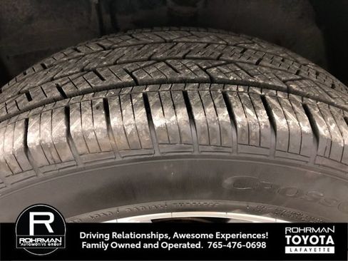 Used 2010 Toyota Highlander Limited AWD/4WD image 32