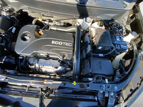 Used 2019 Chevrolet Equinox LT image 28