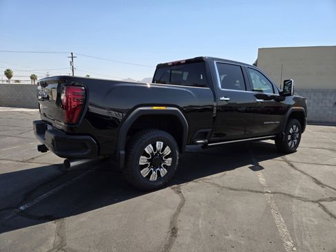 New 2025 GMC Sierra 2500 Denali w/ Denali Reserve Package image 4