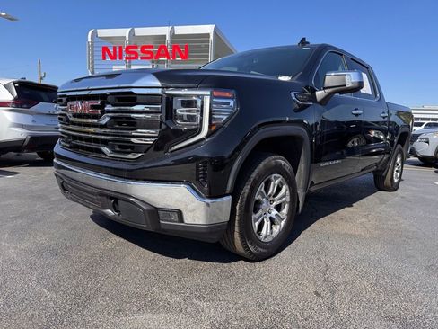 Used 2025 GMC Sierra 1500 SLT image 1