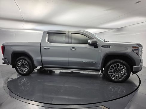 Used 2025 GMC Sierra 1500 Denali Ultimate AWD/4WD image 3
