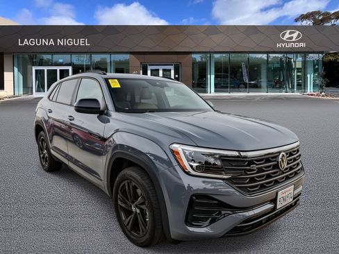 Used 2025 Volkswagen Atlas Cross Sport SEL R-Line AWD/4WD image 1