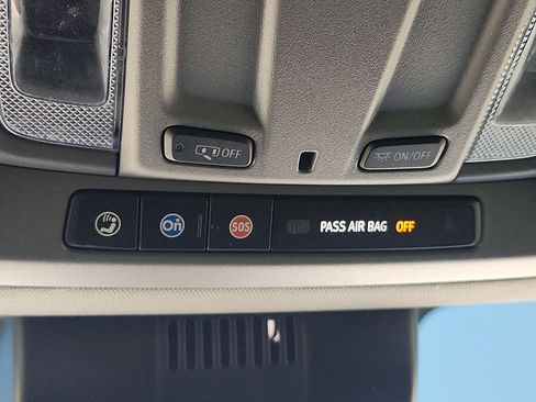 Used 2023 GMC Sierra 1500 SLE AWD/4WD image 16