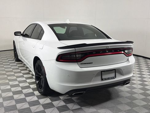 Used 2018 Dodge Charger SXT Plus w/ Blacktop Package RWD image 7