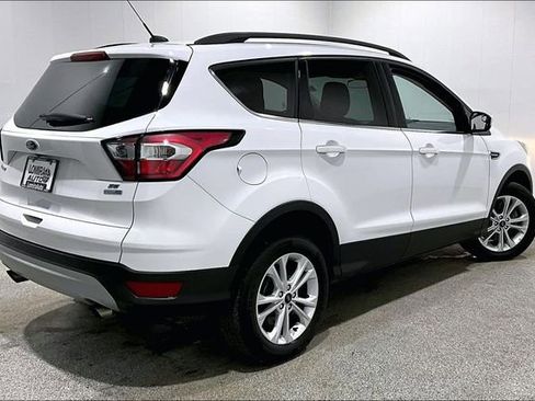 Used 2018 Ford Escape SE image 5