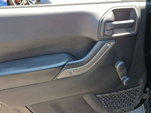 Used 2012 Jeep Wrangler Sport AWD/4WD image 18