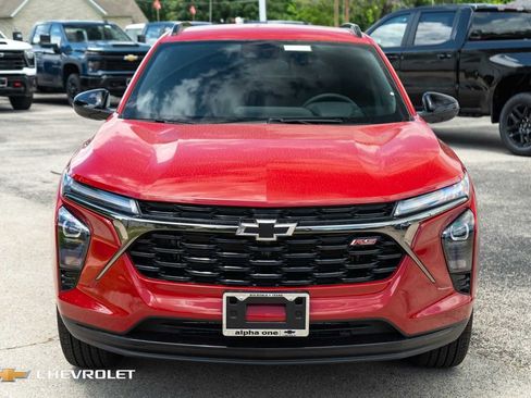 New 2026 Chevrolet Trax RS FWD image 2