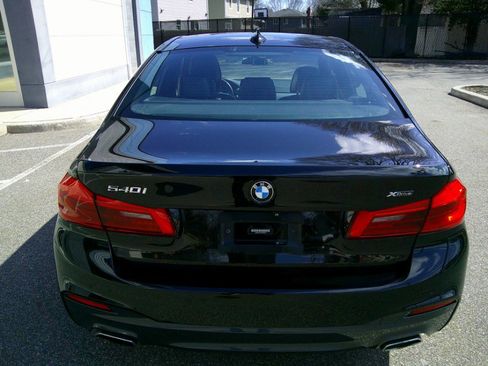 Used 2018 BMW 540i xDrive image 44