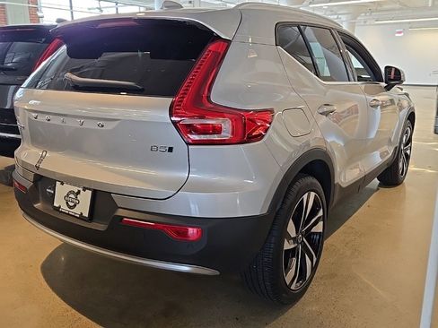 New 2025 Volvo XC40 B5 Plus w/ Protection Package Premier image 16