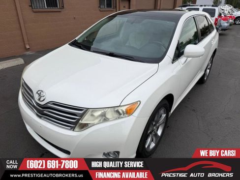 Used 2011 Toyota Venza Limited w/ Leather Pkg image 3