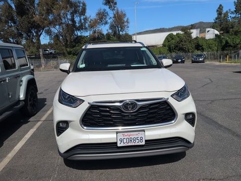 Used 2020 Toyota Highlander Platinum image 7