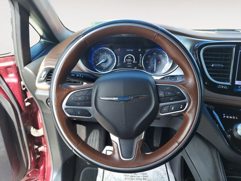 Used 2021 Chrysler Pacifica Limited w/ Uconnect Theater Family Group AWD/4WD image 13