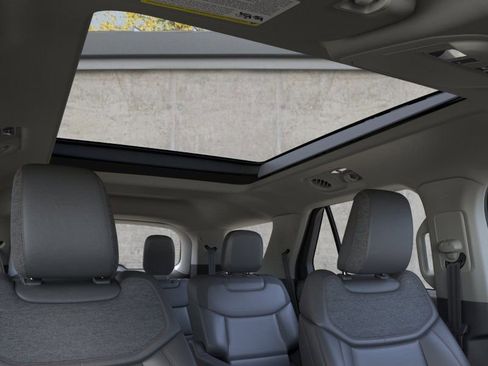 New 2026 Ford Explorer Active w/ Active Comfort Package image 24