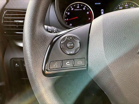 Used 2024 Mitsubishi Eclipse Cross LE image 18