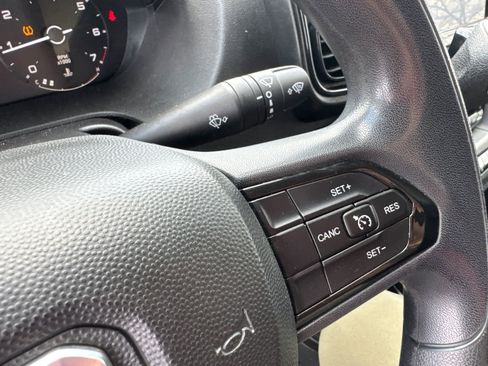 Used 2023 RAM ProMaster 2500 FWD image 18
