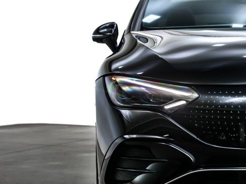 Used 2023 Mercedes-Benz EQE 350+ 4MATIC Sedan w/ Exclusive Trim Package image 13