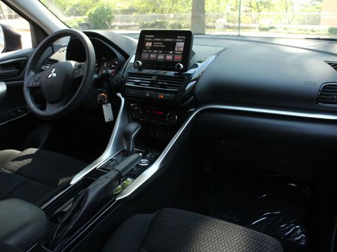 Used 2022 Mitsubishi Eclipse Cross LE image 22