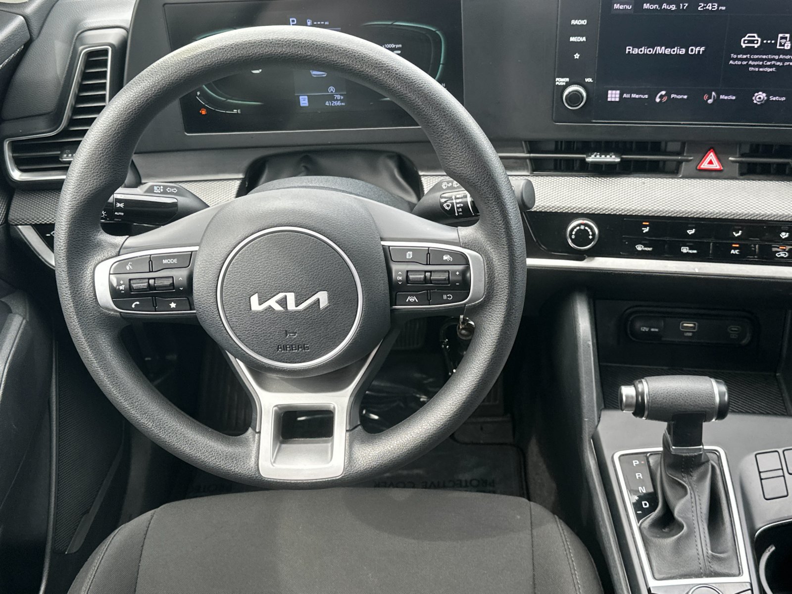 Used 2024 Kia Sportage LX FWD image 13