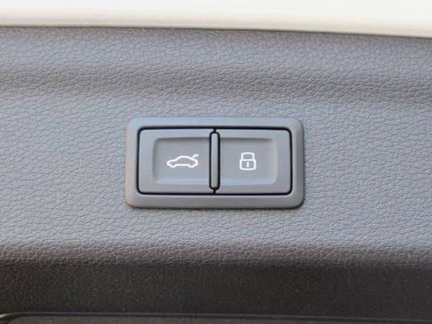 Used 2023 Audi Q3 2.0T Premium Plus w/ Premium Plus Package image 26