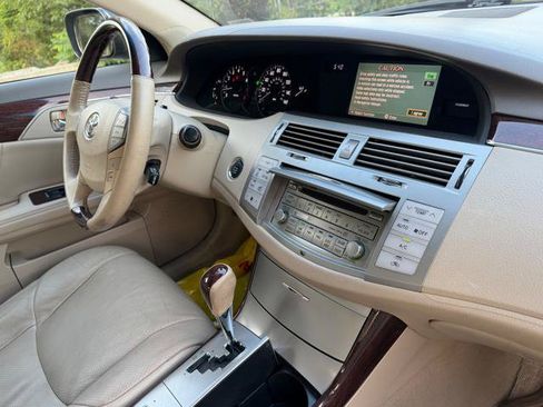 Used 2010 Toyota Avalon Limited FWD image 27