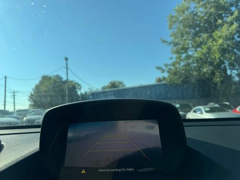 Used 2016 Buick Encore FWD image 15
