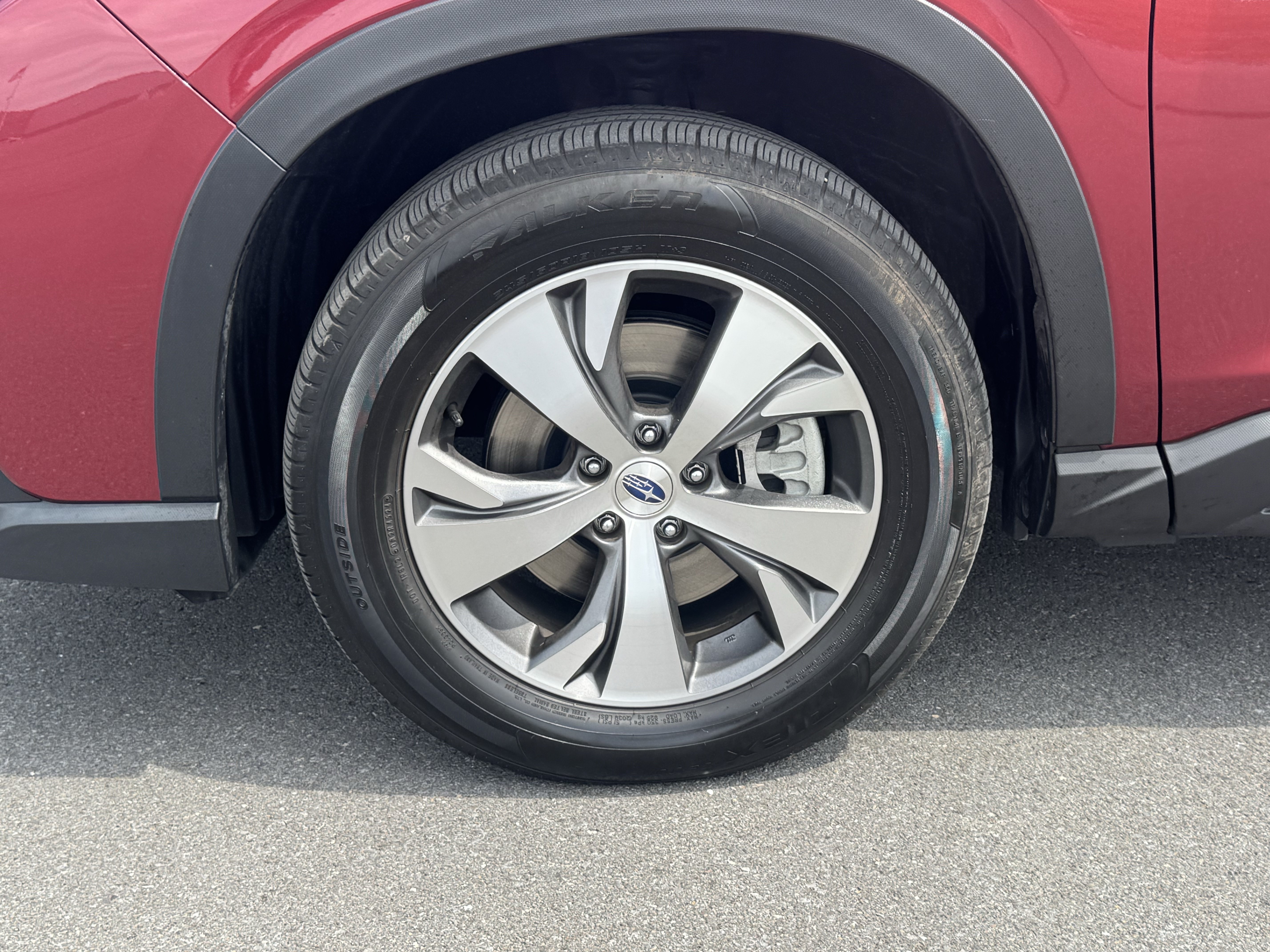 Certified 2025 Subaru Ascent Premium AWD/4WD image 11