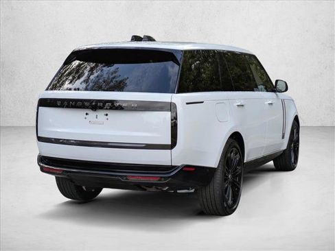 New 2025 Land Rover Range Rover SE image 2