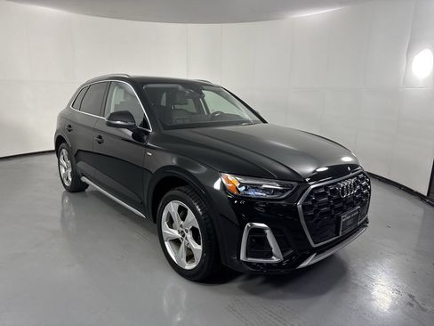 Used 2023 Audi Q5 2.0T Premium Plus w/ Premium Plus Package AWD/4WD image 4