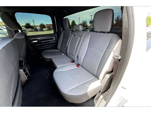 Used 2024 RAM 2500 Big Horn w/ Off Road Package AWD/4WD image 28