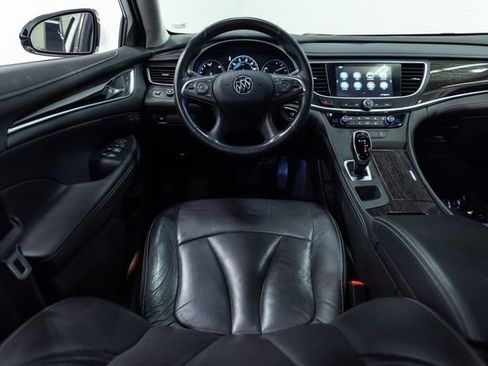 Used 2018 Buick LaCrosse Essence FWD image 3
