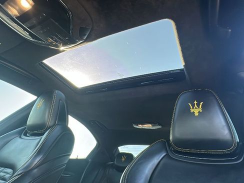 Used 2022 Maserati Ghibli F Tributo RWD image 5