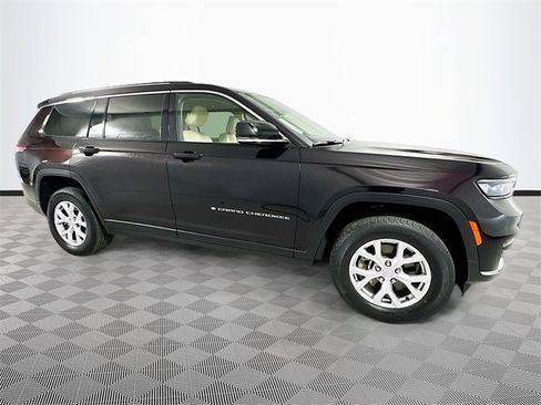 Certified 2022 Jeep Grand Cherokee L Limited image 8