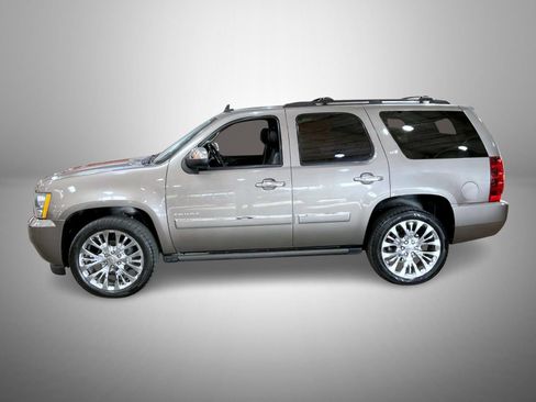 Used 2014 Chevrolet Tahoe LTZ AWD/4WD image 8