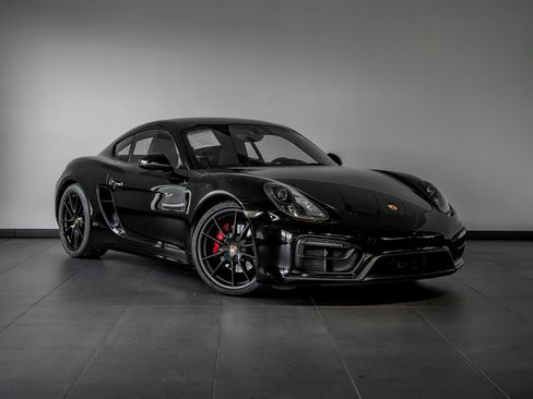 Certified 2016 Porsche Cayman GTS image 9