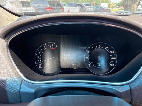 Used 2016 Lincoln MKX Reserve w/ Luxury Package FWD image 18