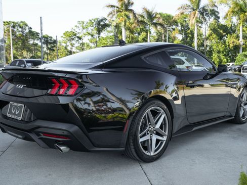 Used 2024 Ford Mustang GT Premium image 27