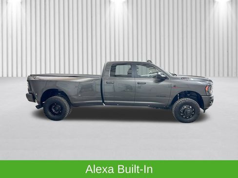 Used 2022 RAM 3500 Big Horn w/ Night Edition AWD/4WD image 5