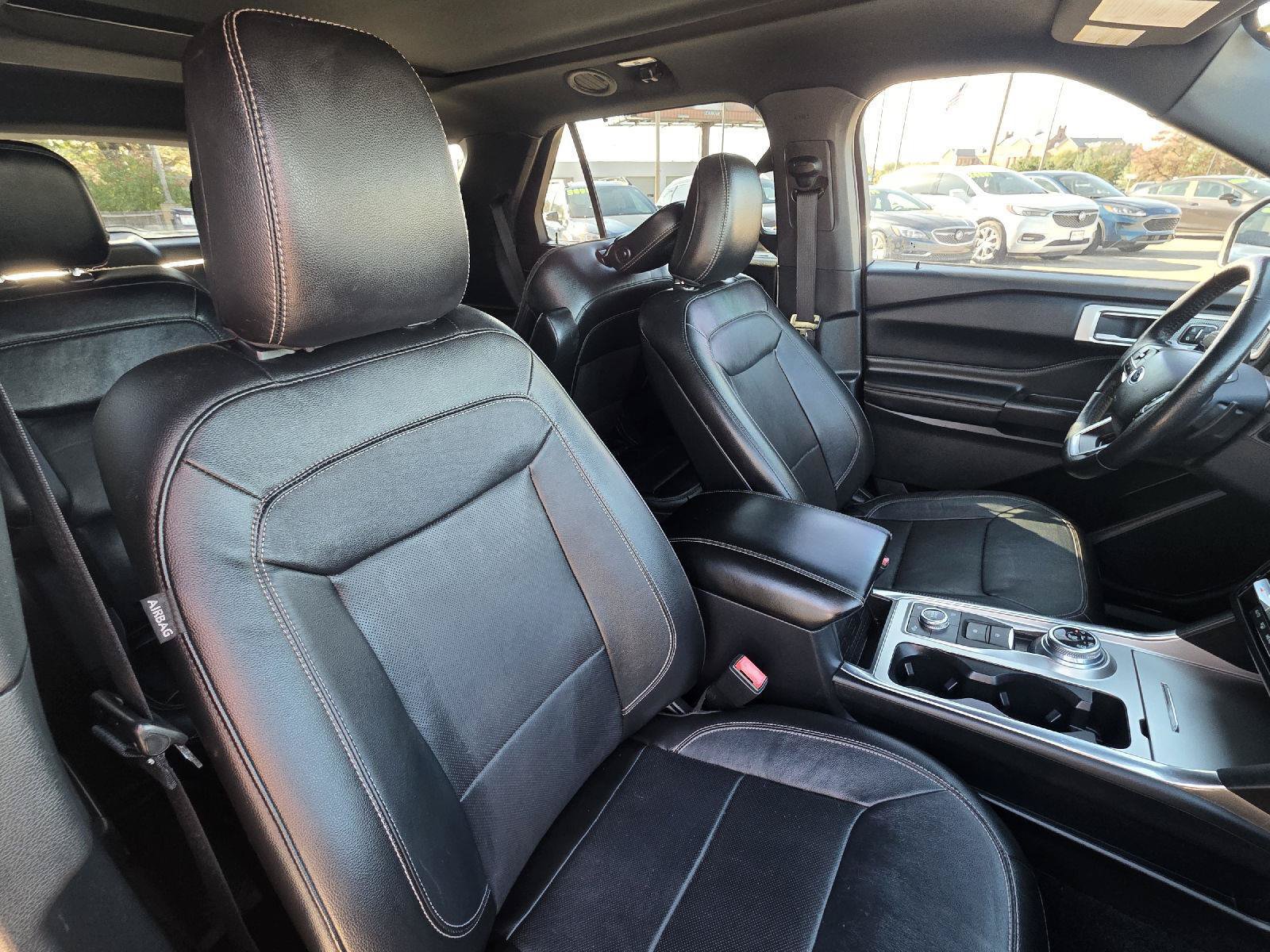 Used 2020 Ford Explorer Limited AWD/4WD image 32