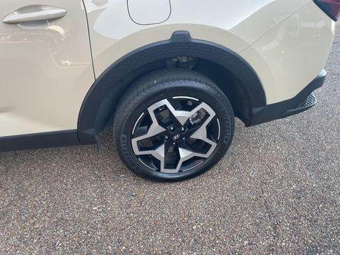 Certified 2024 Hyundai Santa Cruz Limited image 5