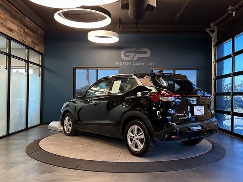 Used 2023 Nissan Kicks S image 5