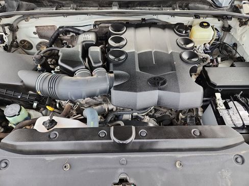 Used 2019 Toyota 4Runner Limited image 13