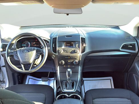 Used 2018 Ford Edge SE FWD image 20