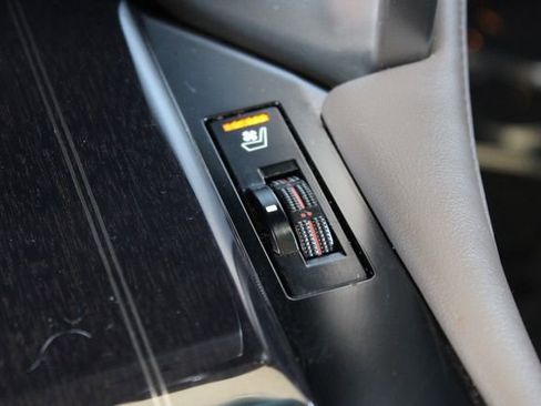 Used 2021 Lexus GX 460 Premium w/ Premium Package image 23