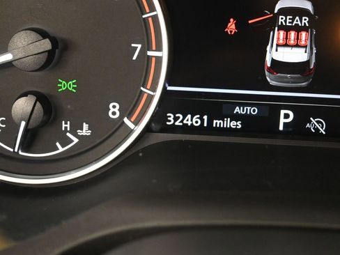 Used 2025 Nissan Rogue SV AWD/4WD image 37