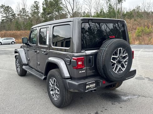 New 2026 Jeep Wrangler Sahara image 7