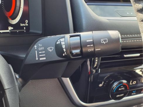 Used 2024 Nissan Rogue SL w/ SL Premium Package FWD image 27