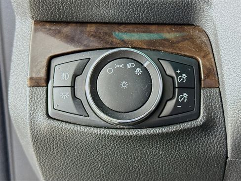 Used 2014 Ford Explorer Limited image 10