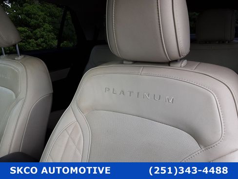 Used 2019 Ford Explorer Platinum image 27