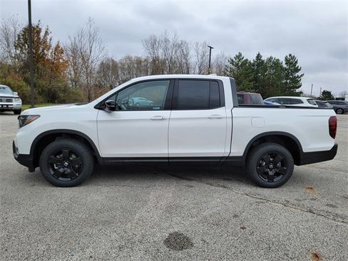 New 2026 Honda Ridgeline Black Edition image 3